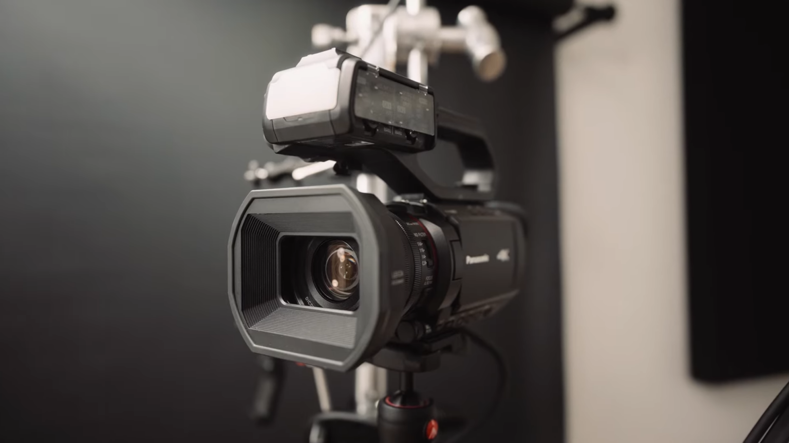 4 Difference Between Camcorder and Cinema Camera 2024 Guide